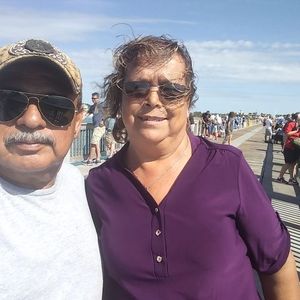 Meet your Posher, Carlos